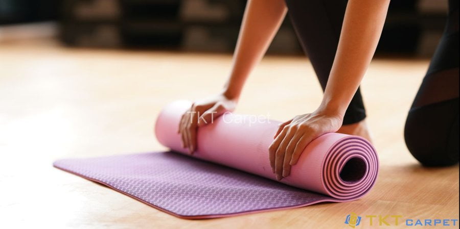 Cách Giặt Thảm Tập Yoga Cao Su