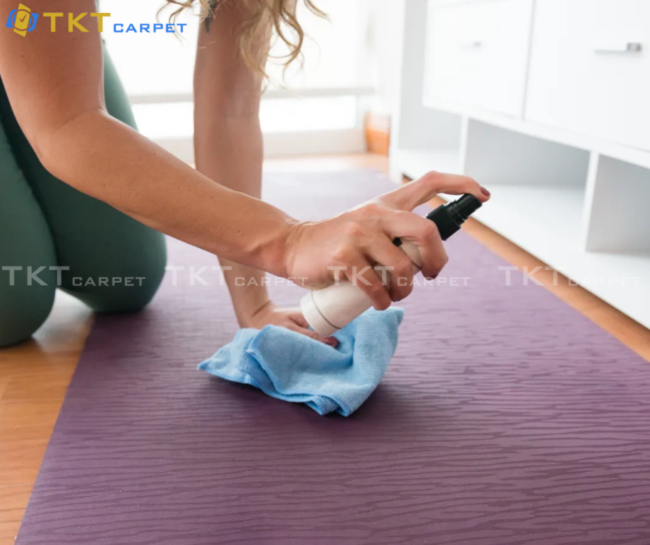 lam sach vet o tren tham yoga